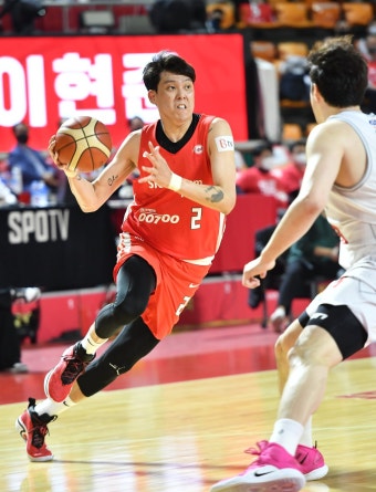 '워니 33점' 프로농구 SK, 챔프전까지 1승 남았다