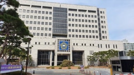 후손과 마찰 빚자 유골함 골분 뒤섞어놓은 봉안당 관리인 실형