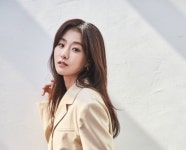 한국이름으로 활동해 더 당당 재일교포 배우 현리