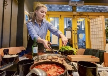 손흥민·한식 열풍 부는 런던…거리엔 ‘분식’‘포차’ 간판