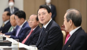 靑 돌아본 尹 
