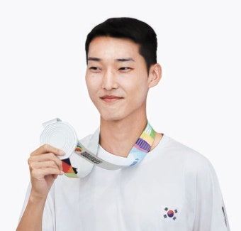 스마일 점퍼 우상혁 “은메달도 기분 좋아, 후회 없다”