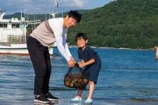 운 좋으면 해산물 100㎏ 쓸어담는다…천수만 통발체험의 묘미