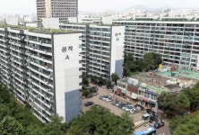 여의도에 첫 정비구역 지정…공작아파트 49층으로 재건축