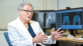 [건강한 가족] 이름 내건 관절센터서 의사 인생 2막 “인공고관절 수술 롤모델 제시할 것”