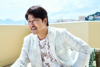 송강호, 연기 인생 32년만에 첫 드라마…'삼식이 삼촌' 출연