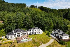 日서도 보러왔다…처음 문 열린 평창 숲속 대저택 비밀