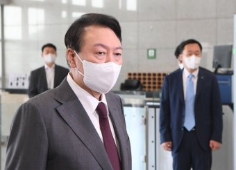 윤석열 대통령 내란 혐의 피의자 입건, 공수처 출국금지 지시 등... 계엄령 지시 의혹 관련 논란 지속