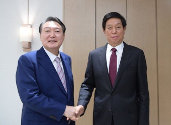 [속보] 尹대통령 리잔수 접견…