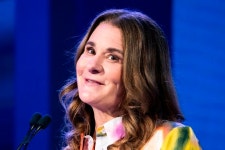 5명 자리 좌우 맨끝 앉았다…게이츠-멜린다, 이혼 뒤 열린 길 [뉴스원샷]