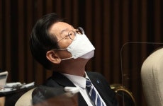 윤핵관도 정진웅도 변론…'승승장구' 그 변호사, 이재명 맡았다
