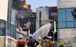 [속보] 화성 제약회사 공장 화재로 1명 사망…중상 1명·경상 14명