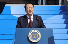 노인의 날 맞아 尹 100세 시대 예산 늘려…돌봄체계 확대