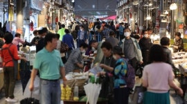 [사진] 고물가에 전통시장 살아나나
