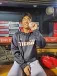 데뷔 첫 10승 거둔 KIA 이의리 