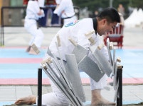 [포토타임] 눈 가려도 적중…국민과 함께하는 K 밀리터리 페스티벌 열려