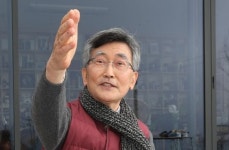 ‘너를 위해 우상을 만들지 말라’…이재철이 꺼낸 성경 한 구절 [백성호의 궁궁통통]