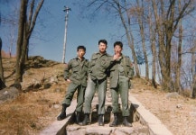 뱀잡고 고물장수에 택시 몰다…다 뜯어고치자며 정치판 뛰어든 남자