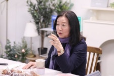 “하찮은 삶의 조각을 건축물로 엮는 것, 그게 문학의 힘”