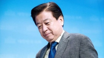 노웅래 회견장 의원 0명...