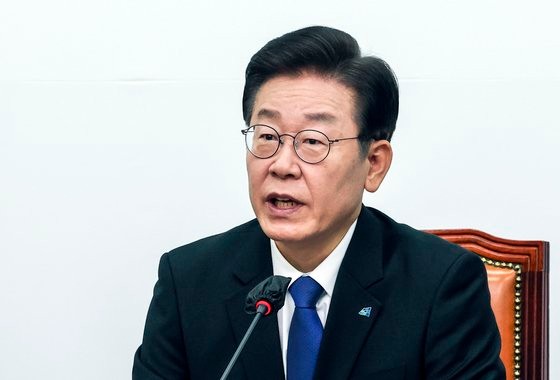 이재명, 윤석열 정권은 퍼주기만…부끄러운 광복절 호소