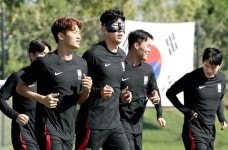 [속보] 손흥민, 우루과이전 선발 출격…최전방엔 황의조