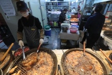 8시반에 치킨 먹은 사람 됐다 월드컵이 부른 치킨 눈치게임