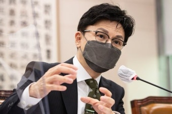 안철수, 한동훈 당대표 거론에 “경험 더 쌓아야…정치 쉽지 않아”