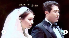 티아라 지연·야구선수 황재균 호텔 결혼식…축가는 절친 아이유