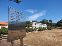 학교 없어지면 마을은 끝장 노인회가 무덤처럼 지키는 폐교 [4500km 폐교로드③]