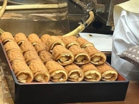 변하지 않는 日 서민의 맛…113년 인형과자 굽는 부자[백년가게]