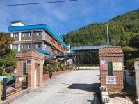 장학금 100만원 기적 불렀는데…초등 졸업후 갈 중학교 없다 [ 4500km 폐교로드⑥]