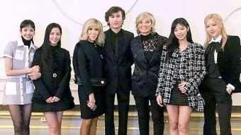 프랑스 영부인 '성덕' 됐다…걸그룹 블랙핑크와 인증샷 '찰칵'