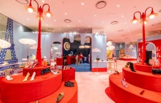 백화점 룰 깨니 MZ 몰렸다…에루샤 없는 더현대 대박난 이유