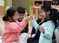 [사진] 노마스크가 신나는 아이들