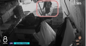 치마 입고 현금·과일 슬쩍…절도범 정체는 40대 여장 남자