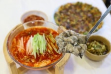 남당항 새조개, 모슬포 방어…바다는 겨울이 제일 맛있다