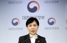 ‘문 정부 임명’ 권익위 부위원장 사의…홀로 남은 전현희 “임기지켜 보람”
