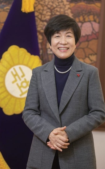 [월간중앙] 특별 인터뷰 | 길 잃은 한국 정치 향한 김영주 국회부의장의 쓴소리