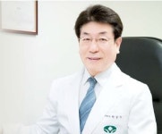 [헬스&뷰티] 척추 질환 통증 줄이기 위한 연구 전념...추간공확장술 개발로 ‘특허 부자’ 등극