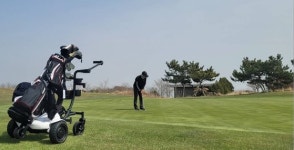 클럽72 “하늘코스 무료 뷔페, 하루 5팀 AI카트 셀프라운드”