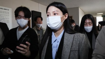 조민 집 초인종 눌렀다 기소된 기자들…