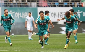 이진현의 환상 감아차기 골 앞세운 대전, 울산 7연승 저지...2-1승