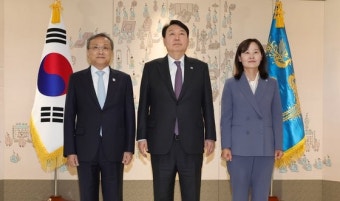 尹 “기회의 평등 무너뜨리는 고용세습 기득권과 싸워야 한다”