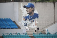 비로 미뤄진 첫 이승엽 더비, 알칸타라-뷰캐넌 맞대결로 변경