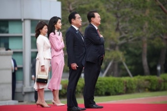 [속보] 기시다, 용산 대통령실 도착…곧 한일정상회담 개최