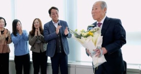 97세 보험설계사까지…‘워킹 시니어’ 190만