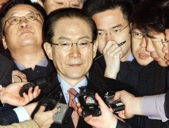 '차떼기'로 사라진지 19년...팬덤정치 해법 '지구당' 부활 조짐
