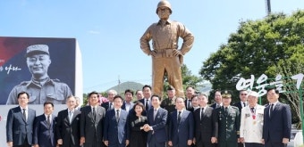 [사진] 백선엽 장군 3주기, 칠곡서 동상 제막