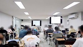 피안성 정재영 뭐길래…공신 의대생 주말마다 또 학원간다